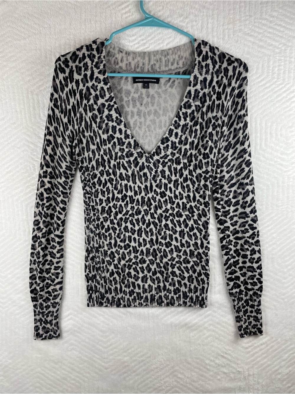 Express Leopard Print V-Neck Sweater - Black & Cream